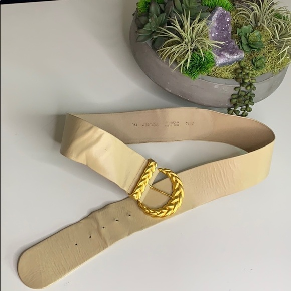 Vintage Wide Leather Cream Belt with circle weave Gold buckle - Picture 7 of 8